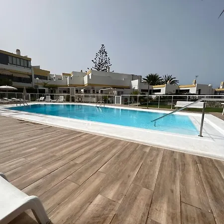 San Agustin,close To The With Pool ! Apartment